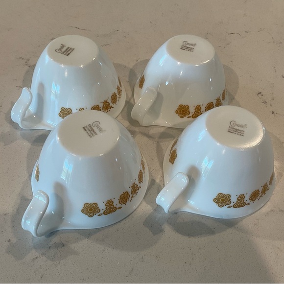 Vintage Corelle Set of 4 Golden Butterfly Hook Handle Coffee/Tea//Mugs - Picture 3 of 8